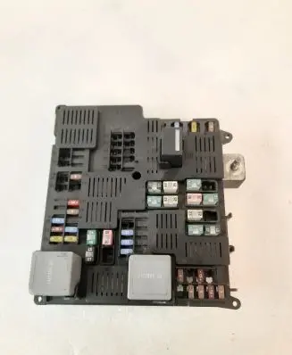 Volvo S90, V90 Fuse module 31473771