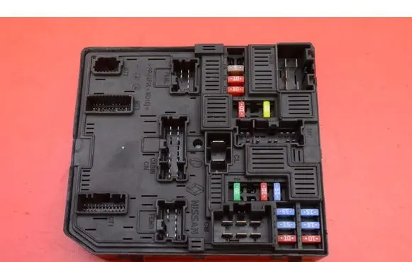 Nissan Qashqai Fuse box set 284B74BA0A