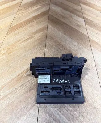Mercedes-Benz E W211 SAM control unit 2115453901