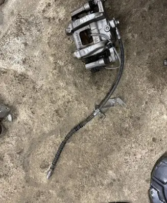 Skoda Enyaq iV Front brake caliper 1EA615106M
