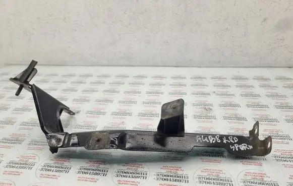 Audi A4 S4 B8 8K Fender mounting bracket 8K0821135C