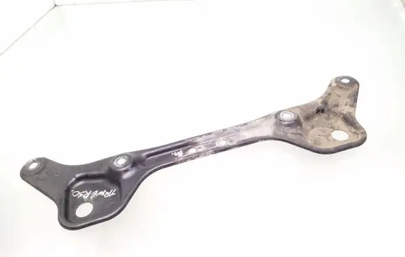 Mercedes-Benz C W204 Steering rack mounting bracket A2046280011