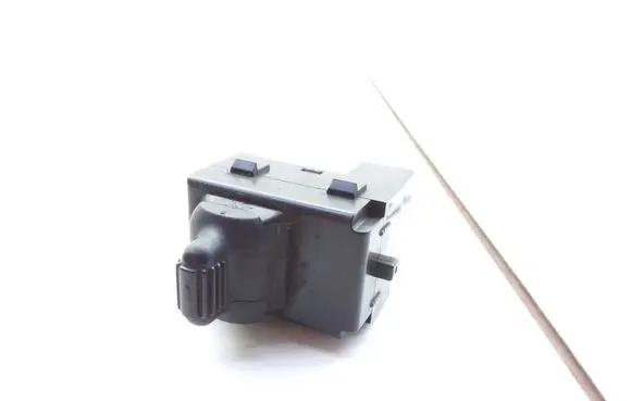 Chrysler 300M Electric window control switch 04602465AA 39754D