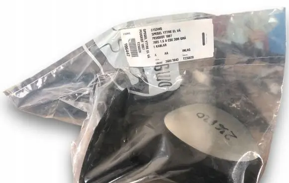 Peugeot 1007 Front door electric wing mirror 8153WQ
