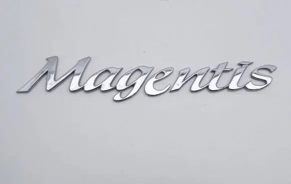 KIA Magentis Manufacturers badge/model letters 
