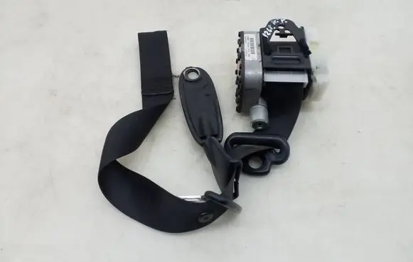 Mercedes-Benz CLC CL203 Front seatbelt A2038605585