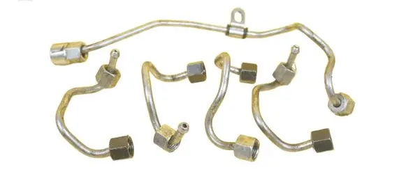 Volvo V60 Fuel injector supply line/pipe 31303504 D4204T8