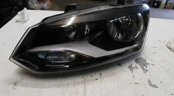 Volkswagen Polo V 6R Headlight/headlamp