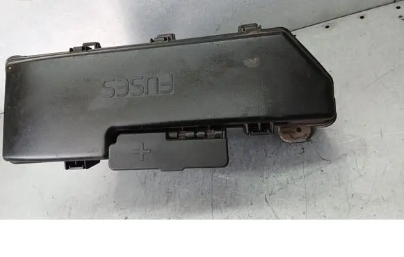 Volvo V70 Engine splash shield/under tray 9494211