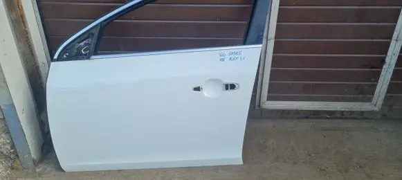 Volvo V60 Front door