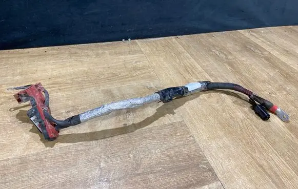 Jaguar F-Pace Positive cable (battery) M8A214305CB 303243703 M0D03