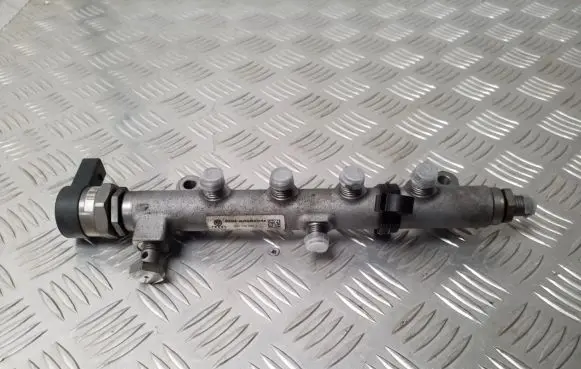 Audi A8 S8 D3 4E Fuel main line pipe 057130090T