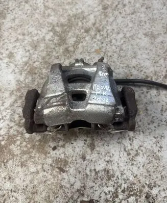 Volkswagen Tiguan Front brake caliper