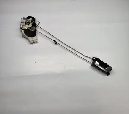 Mitsubishi Pajero Rear door lock