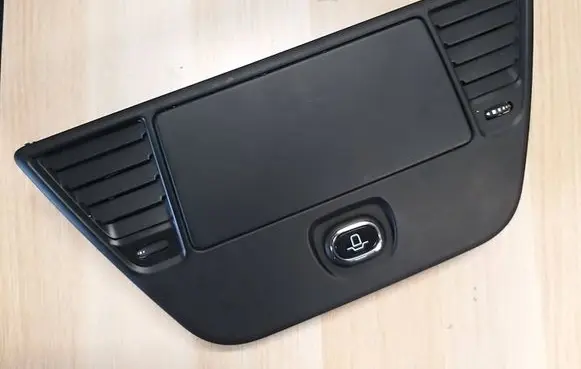 Dash center air vent grill