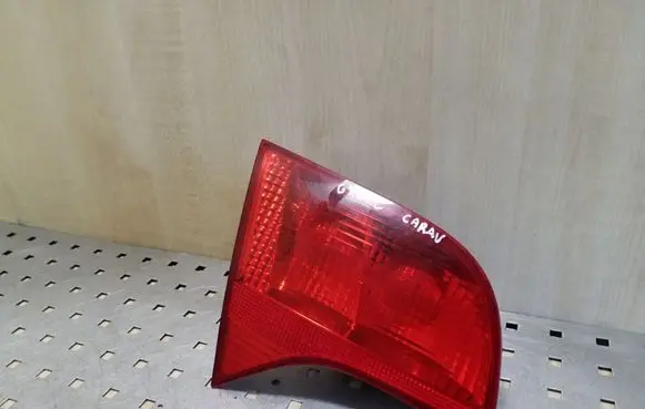 Tailgate rear/tail lights