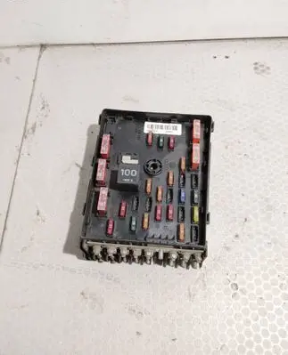 Volkswagen PASSAT B6 Fuse module 3C0937125 63592777