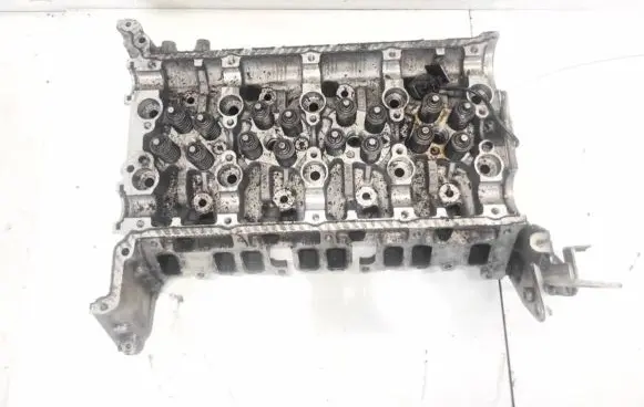 Ford Mondeo Mk III Engine head 20lew