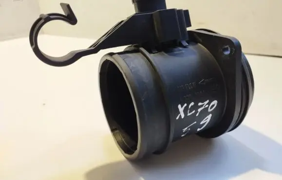 Volvo XC70 Mass air flow meter 0281002730 30677999