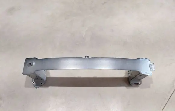 Volvo C40 Front bumper cross member 32427175