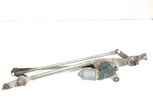 Front wiper linkage and motor
