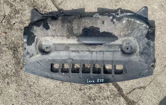 Mercedes-Benz SL R230 Engine splash shield/under tray A2305240430