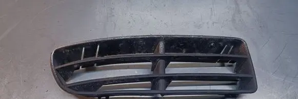 Volkswagen Bora Front bumper lower grill 1J5853666