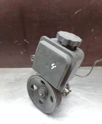Mercedes-Benz E W210 Power steering pump