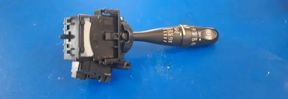 Suzuki Swift I Wiper turn signal indicator stalk/switch