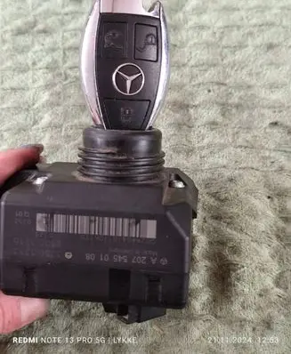 Mercedes-Benz C AMG W204 Ignition lock A2075450108 33003213