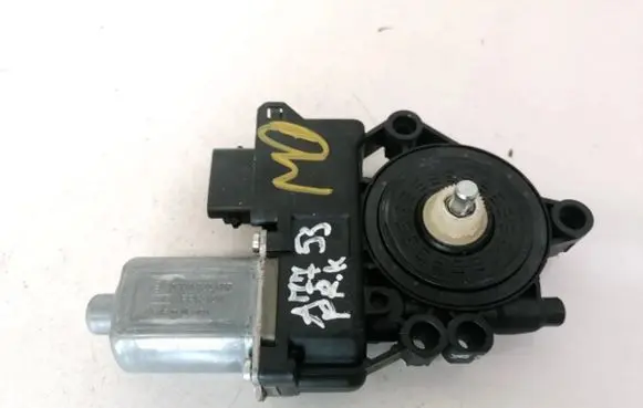 Hyundai Sonata Front door window regulator motor 0130822607