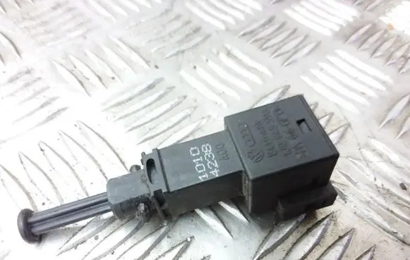 Volkswagen Transporter - Caravelle T4 Brake pedal sensor switch 1J0945511A