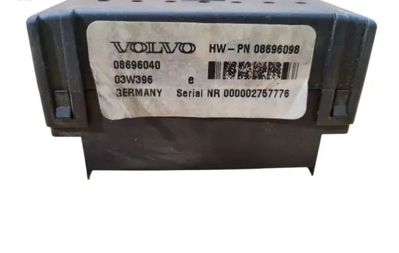 Volvo XC90 Fuse module 08696098 08696040 03W396