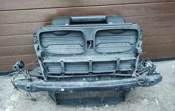 BMW X5 E70 Radiator support slam panel 7222953