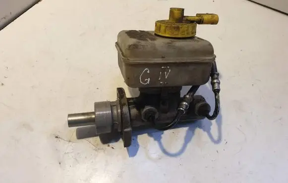 Volkswagen Golf IV Master brake cylinder 21027099