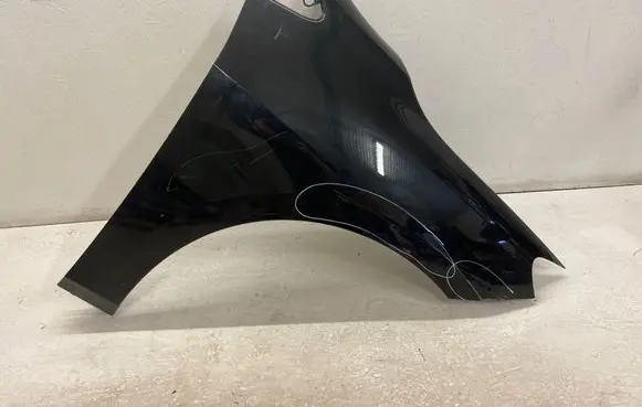 BMW 2 Active Tourer U06 Fender 
