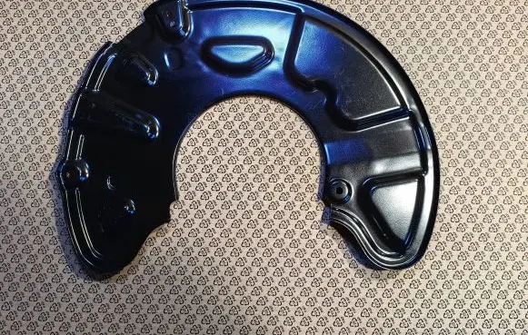 Mercedes-Benz E W212 Front brake disc dust cover plate A2044211220