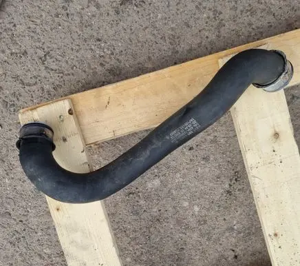 Mercedes-Benz E W211 Engine coolant pipe/hose A2115015482
