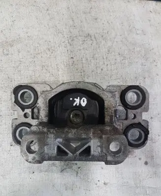 Audi A6 S6 C6 4F Engine mount bracket 021209