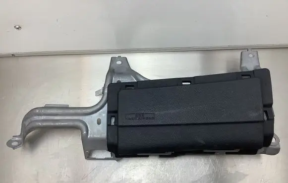 Lexus RX 330 - 350 - 400H Knee airbag 7399748020 103181503M05