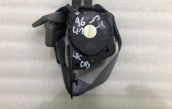 Jeep Grand Cherokee (WK) Rear seatbelt