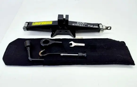 Hyundai Tucson TL Lift Jack 