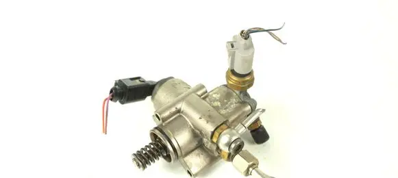 Skoda Octavia Mk2 (1Z) Fuel injection high pressure pump 06F127025F