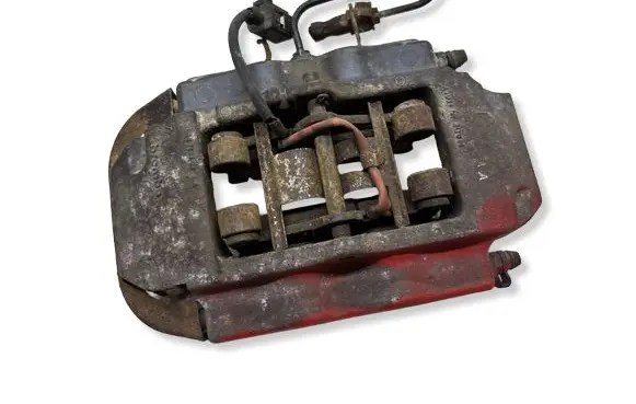 Volkswagen Touareg I Rear brake caliper 