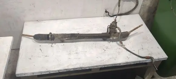 Volkswagen Touareg I Steering rack 