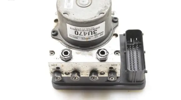 KIA Sportage ABS Pump 589203U470