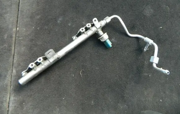 Nissan Qashqai Fuel main line pipe 175226637R