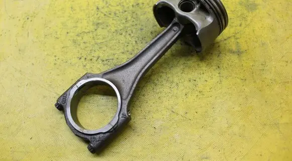 Audi A8 S8 D3 4E Piston with connecting rod 07L107103R