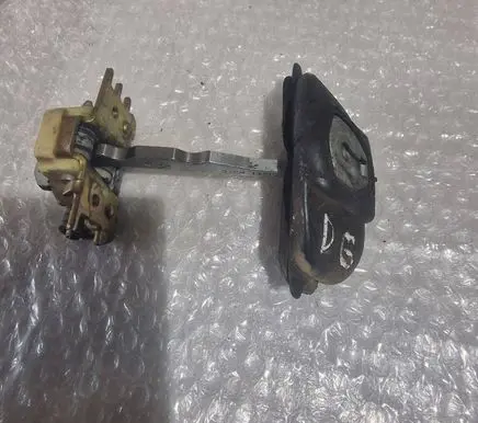 Renault Espace - Grand espace IV Front door check strap stopper 070660