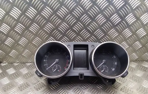 Skoda Yeti (5L) Speedometer (instrument cluster) 5L0920940H